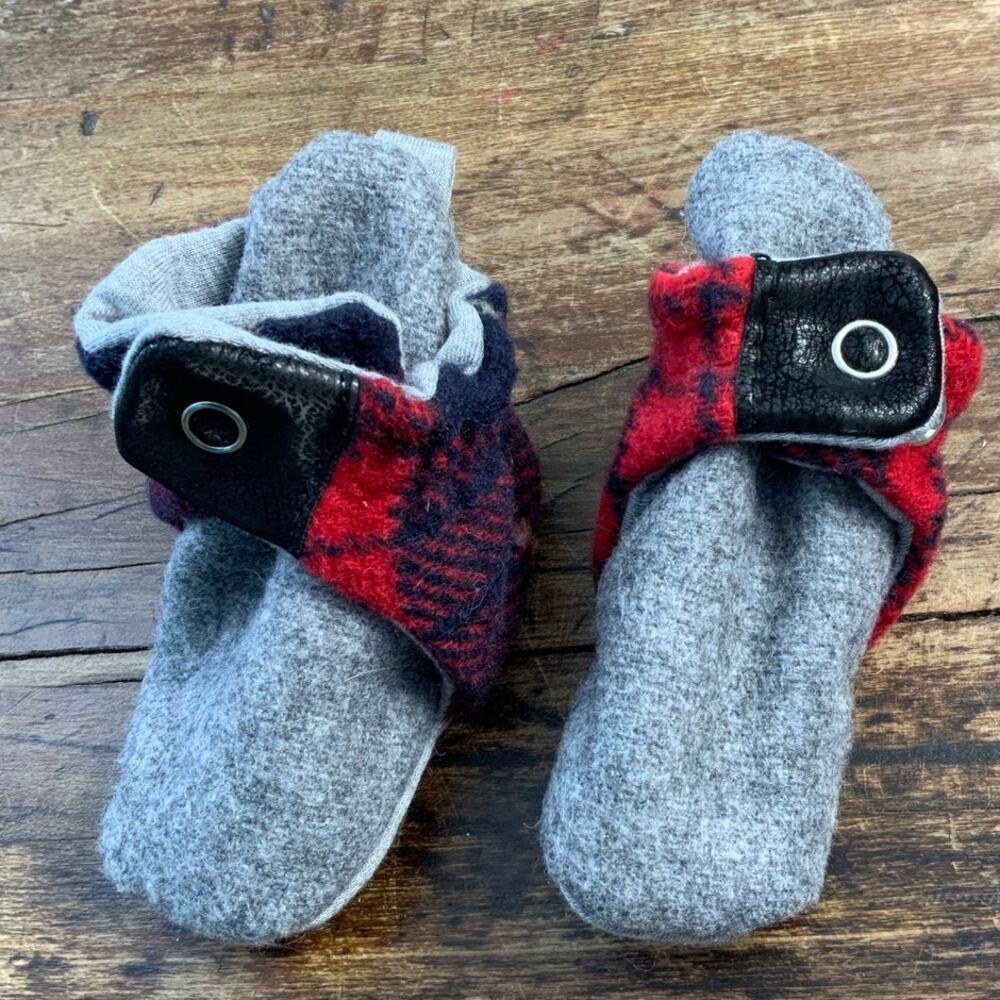 Robeez Baby shoes size 0-3 mo